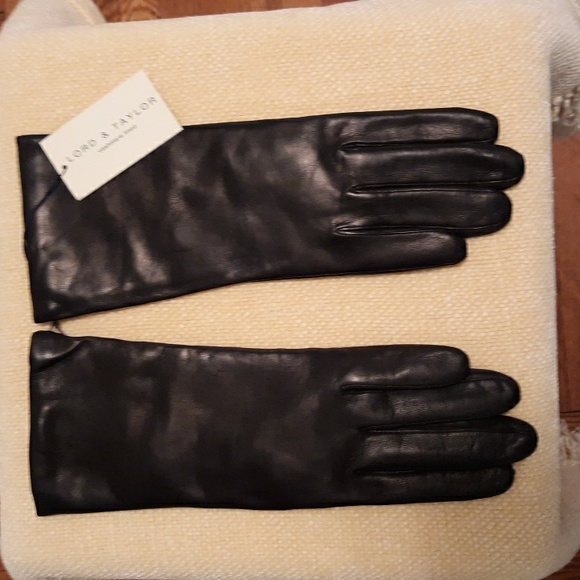 🔥 Lord & Taylor black leather gloves 🔥 - Picture 4 of 10